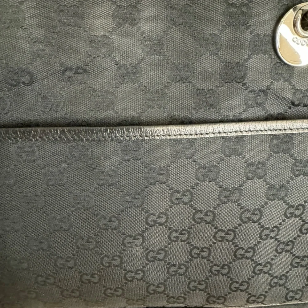 Authentic GUCCI Eclipse GG Black Canvas Shoulder Bag |Tote P0029